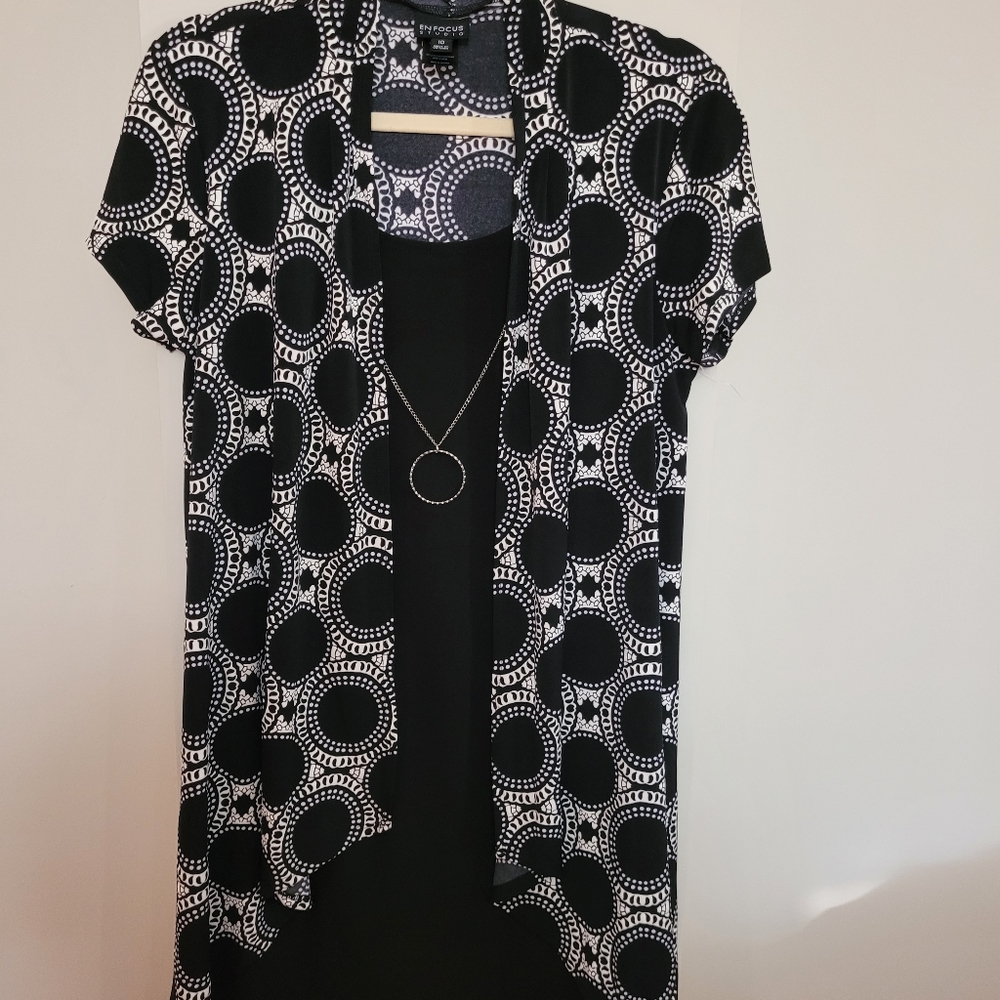 ❤️sz 10  NWOT Fooler Dress with Necklace